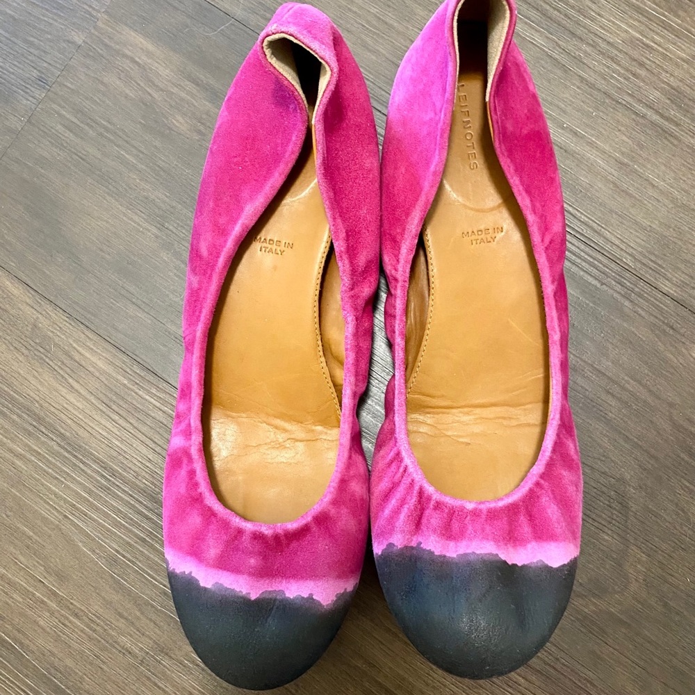 Leifnotes ballet flats